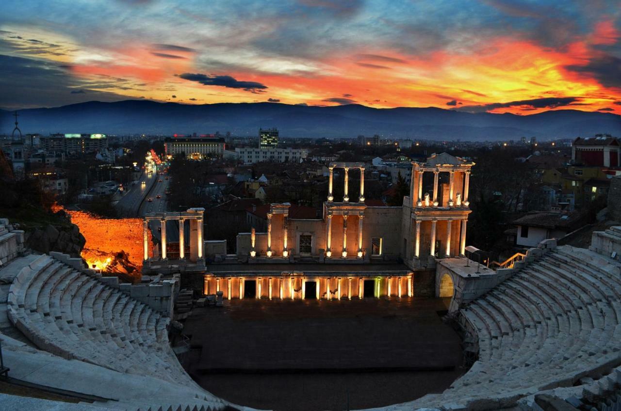 Plovdiv City Center Kapana With Garage Exterior photo